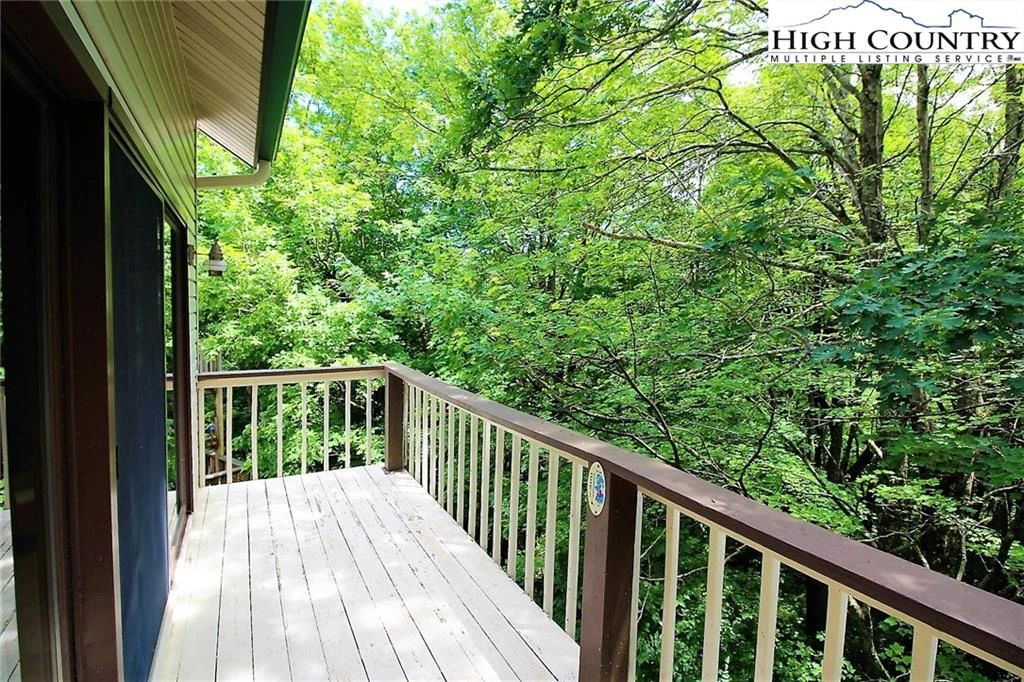 Image number 5 for the current listing