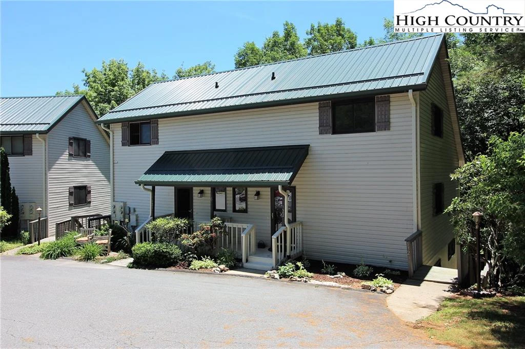 Image number 4 for the current listing
