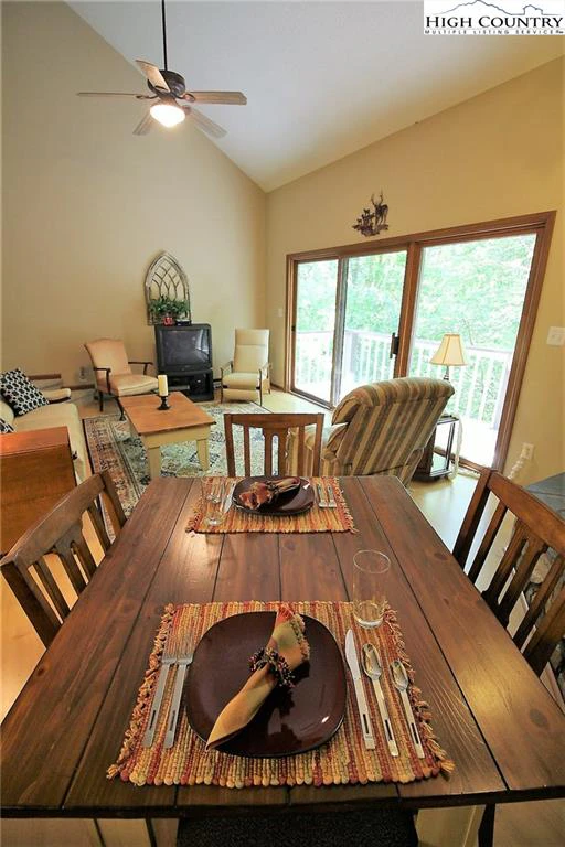Image number 22 for the current listing