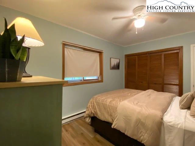 Image number 3 for the current listing