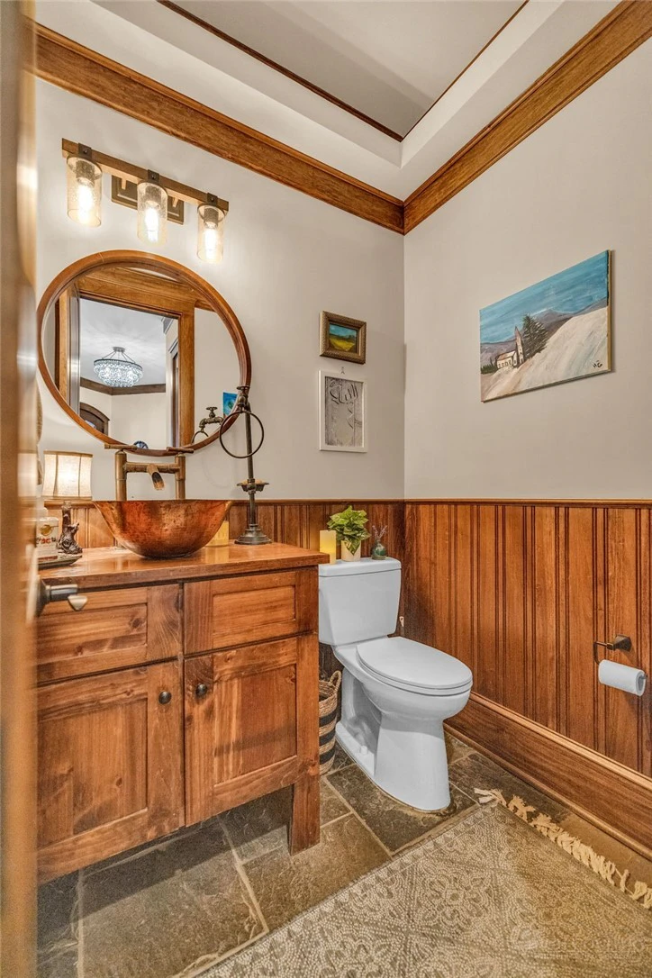 Image number 6 for the current listing