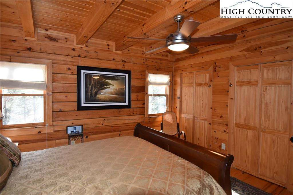 Image number 18 for the current listing