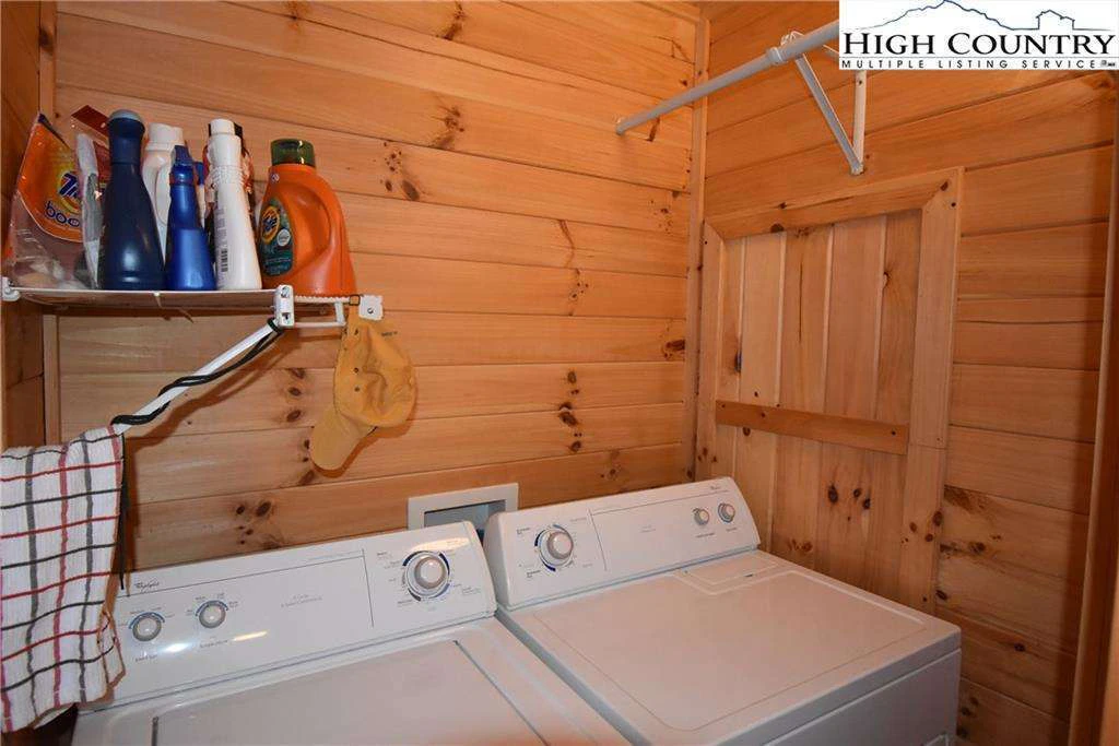 Image number 9 for the current listing