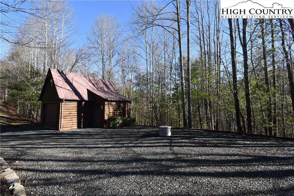 Image number 17 for the current listing