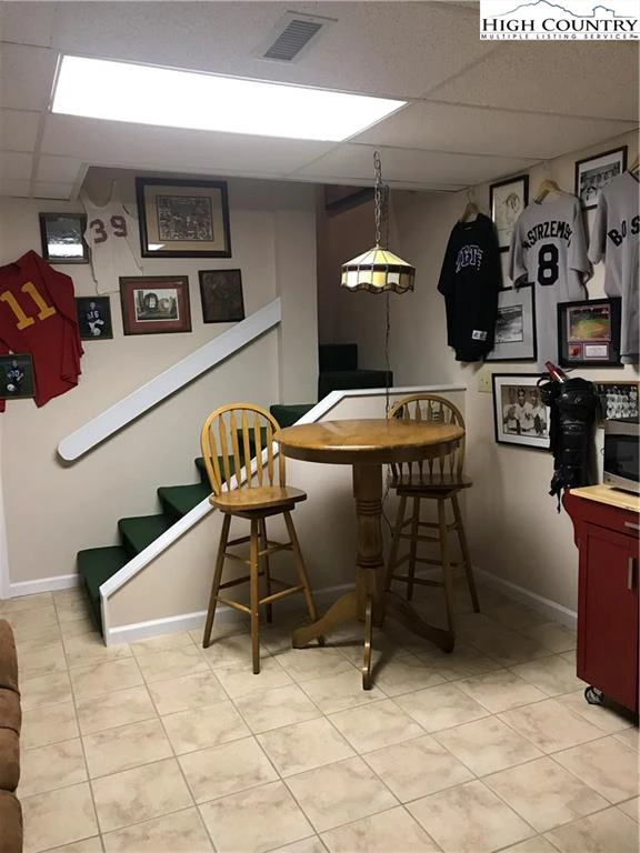 Image number 6 for the current listing