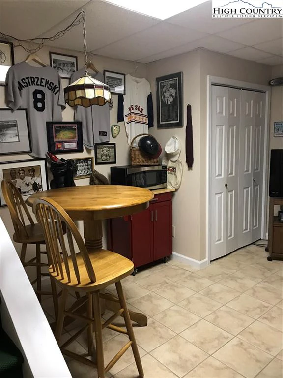 Image number 8 for the current listing