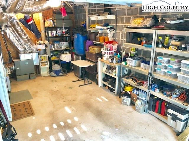 Image number 14 for the current listing