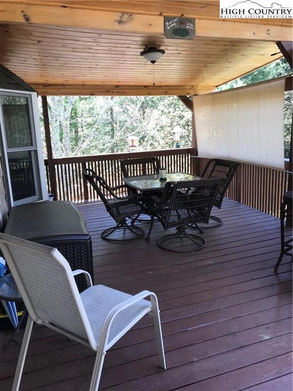Image number 16 for the current listing