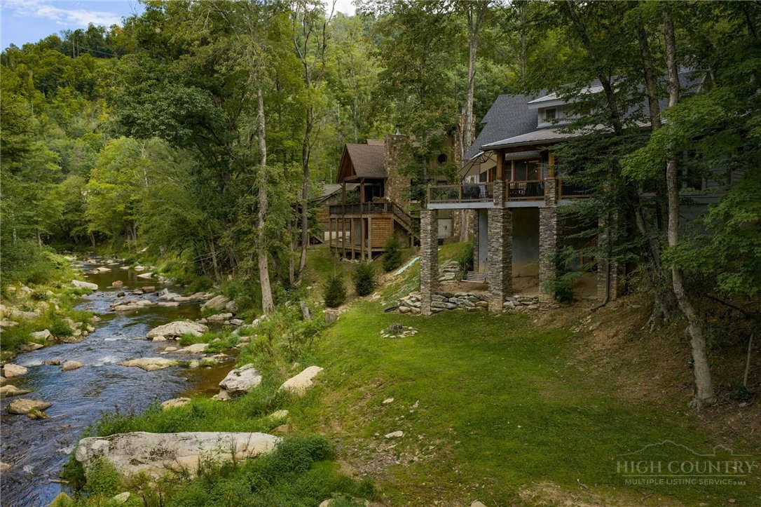 Image number 2 for the current listing