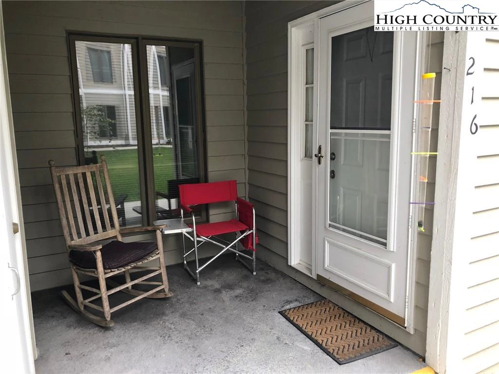 Image number 3 for the current listing