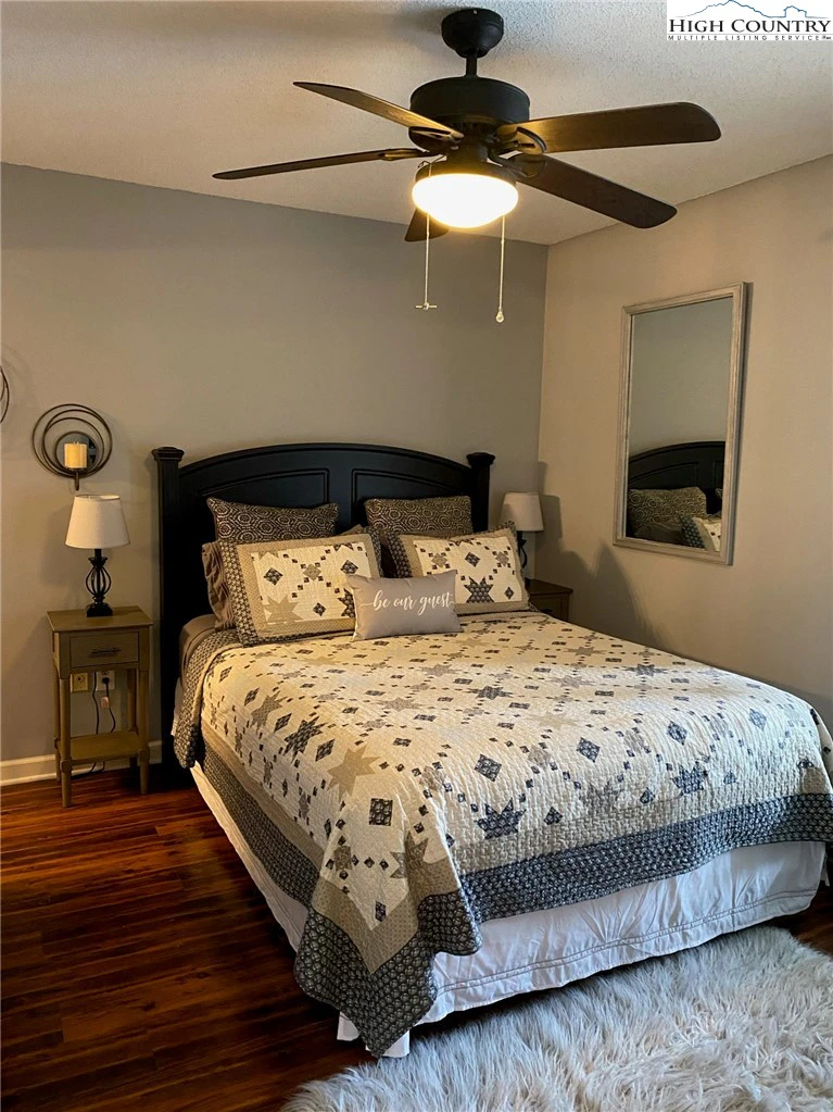 Image number 5 for the current listing
