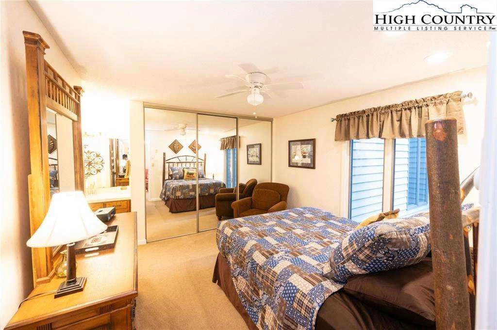 Image number 6 for the current listing