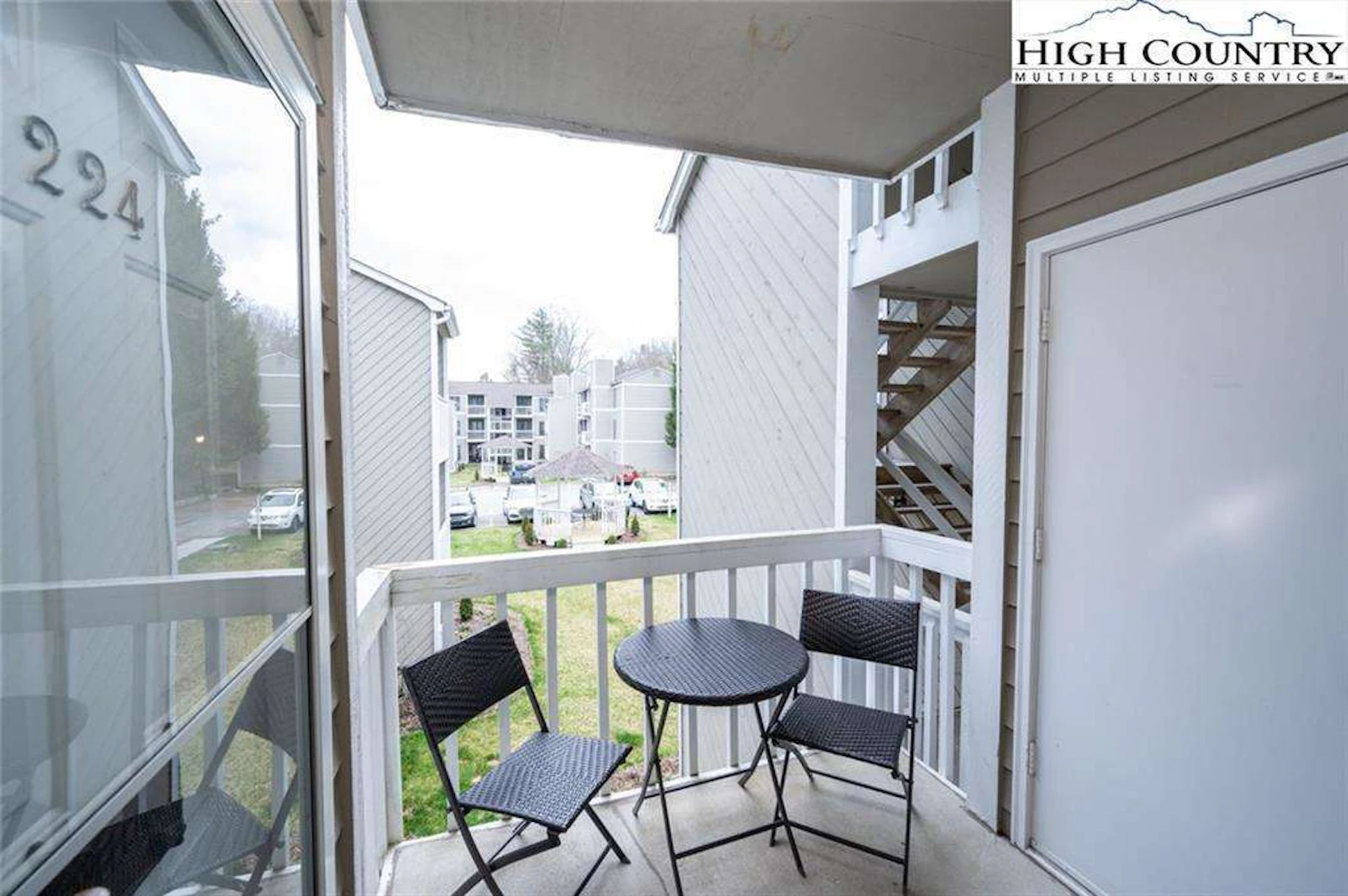 Image number 13 for the current listing