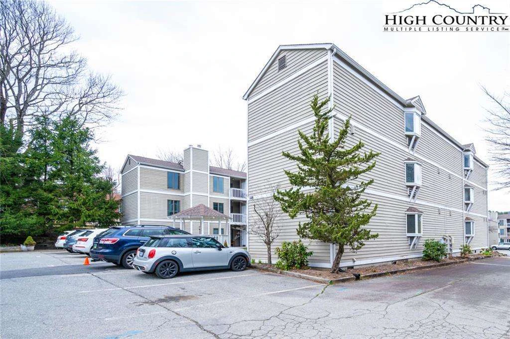 Image number 18 for the current listing