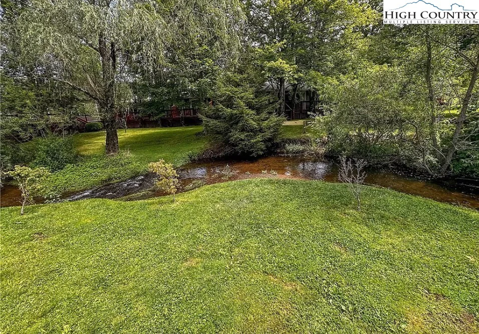 Image number 5 for the current listing