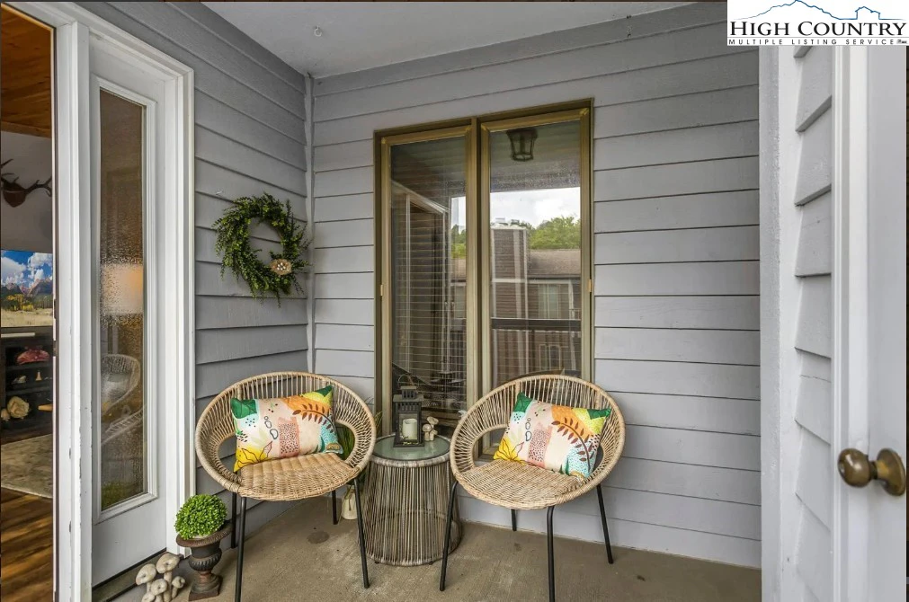 Image number 6 for the current listing