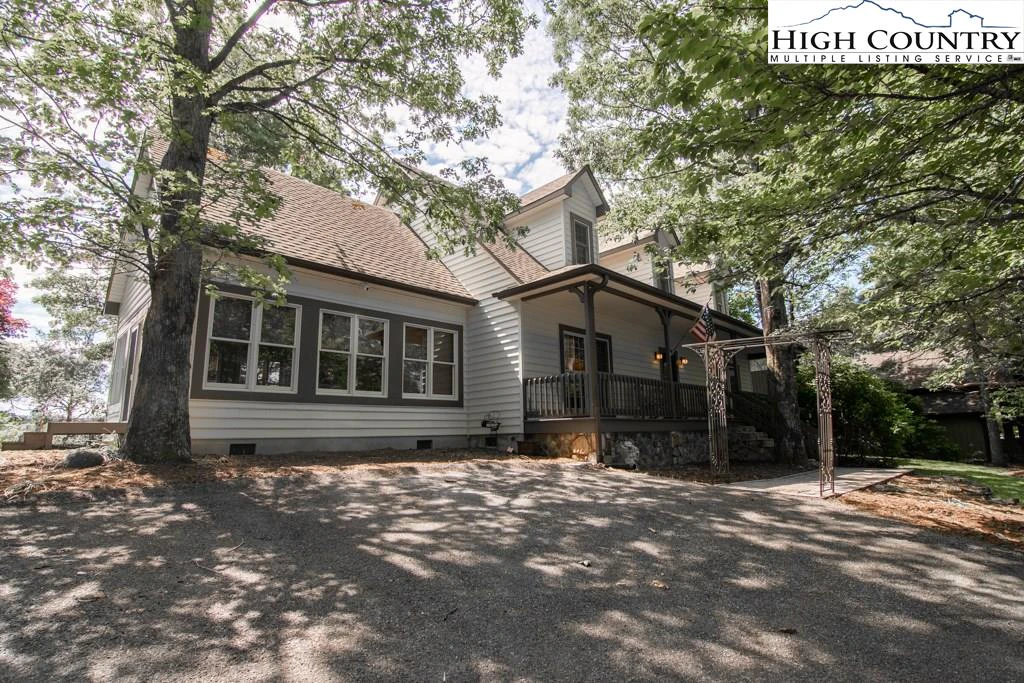 Image number 20 for the current listing