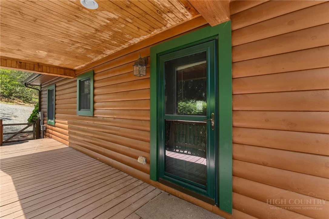 Image number 12 for the current listing