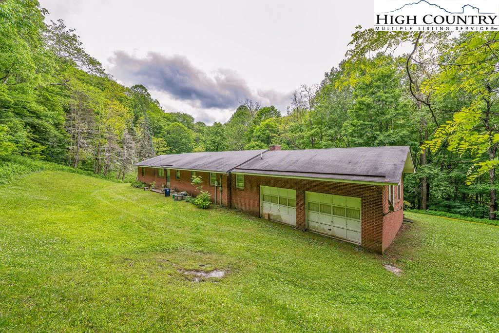 Image number 10 for the current listing