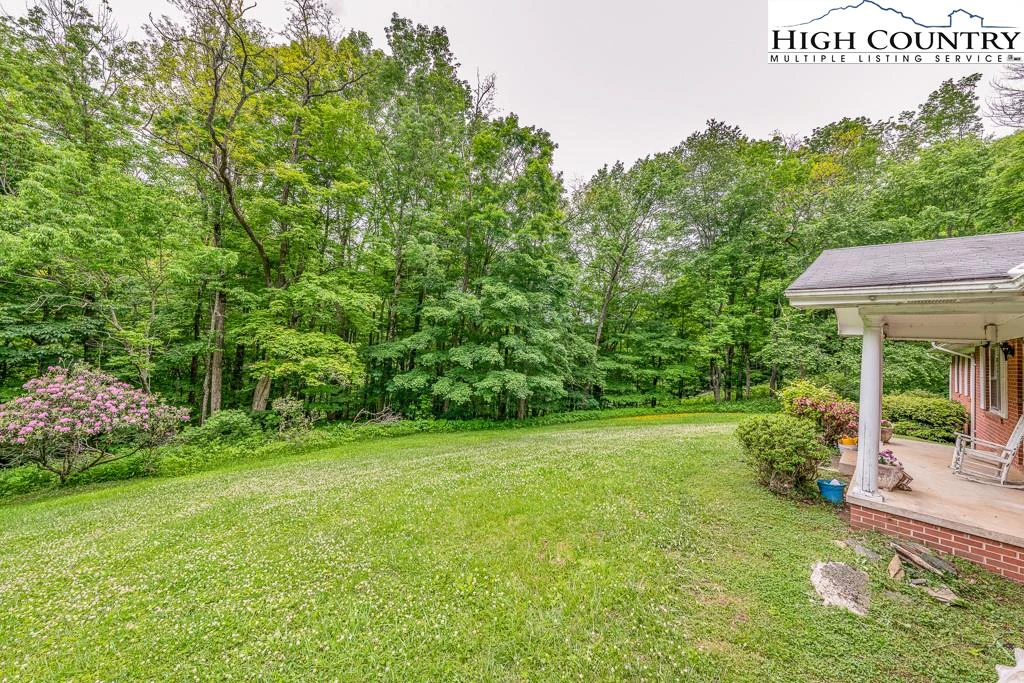 Image number 18 for the current listing