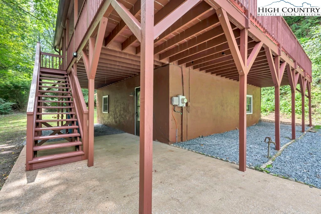 Image number 8 for the current listing