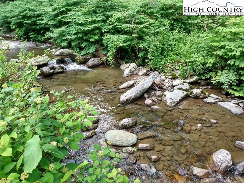 Image number 8 for the current listing