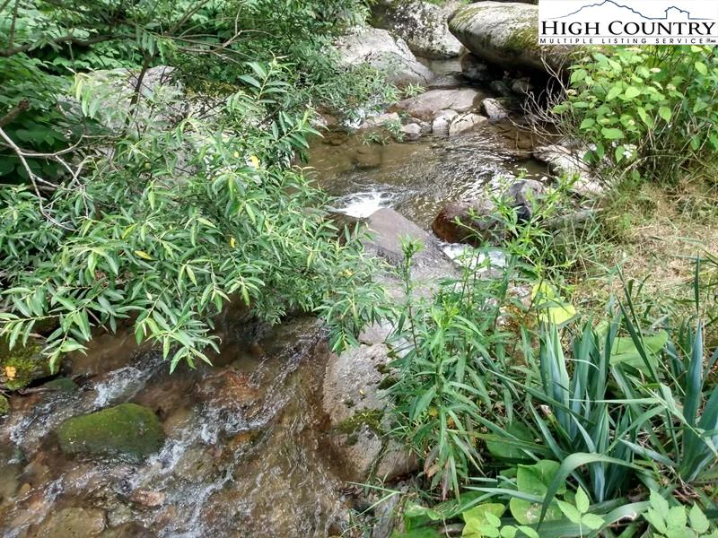 Image number 9 for the current listing