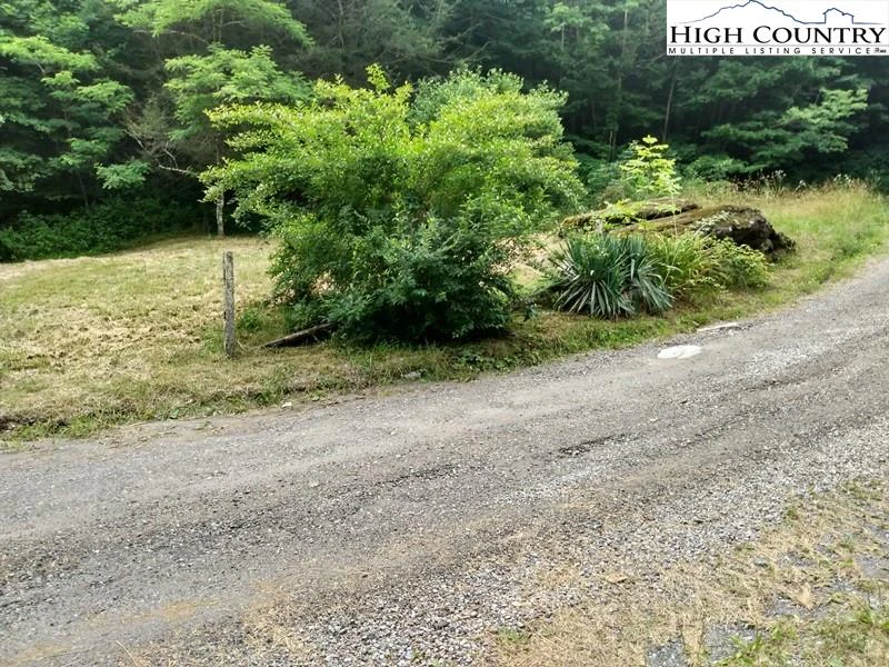 Image number 11 for the current listing