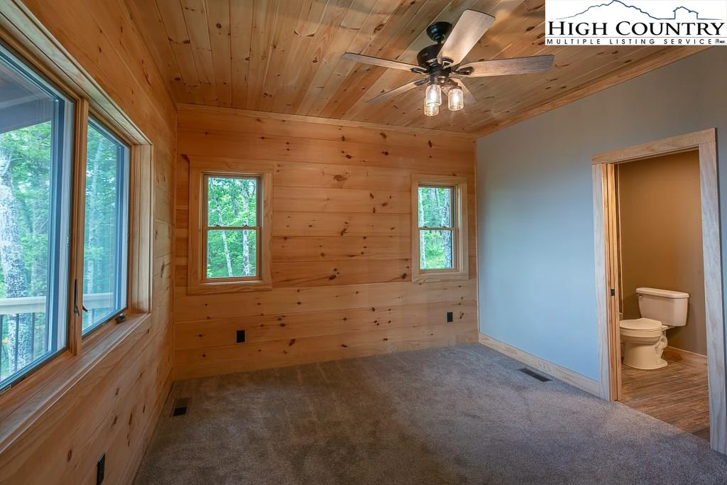 Image number 5 for the current listing