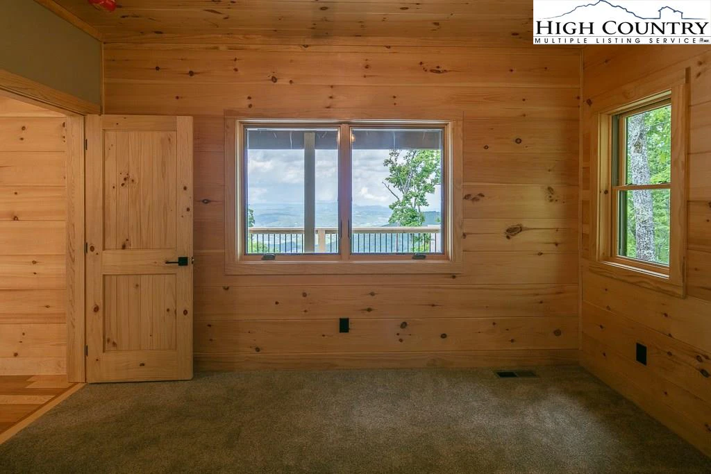 Image number 6 for the current listing