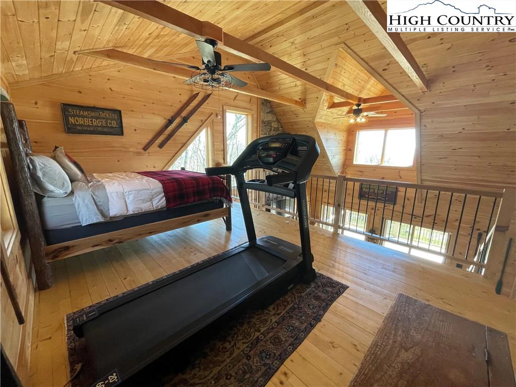 Image number 5 for the current listing