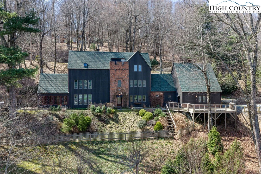 Image number 1 for the current listing
