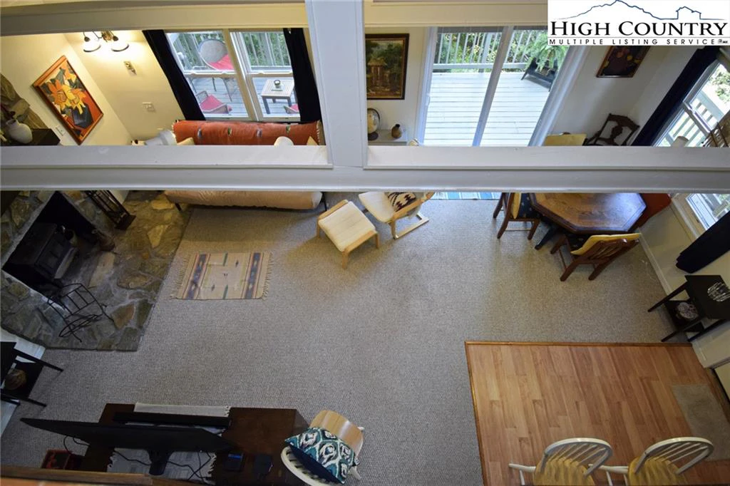 Image number 9 for the current listing