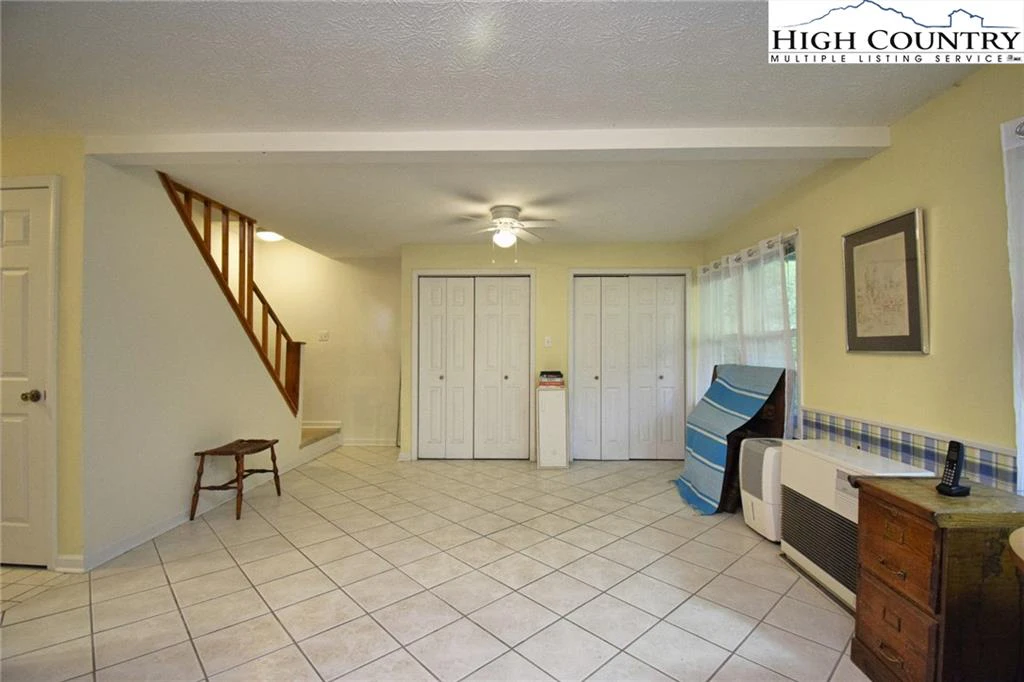 Image number 12 for the current listing