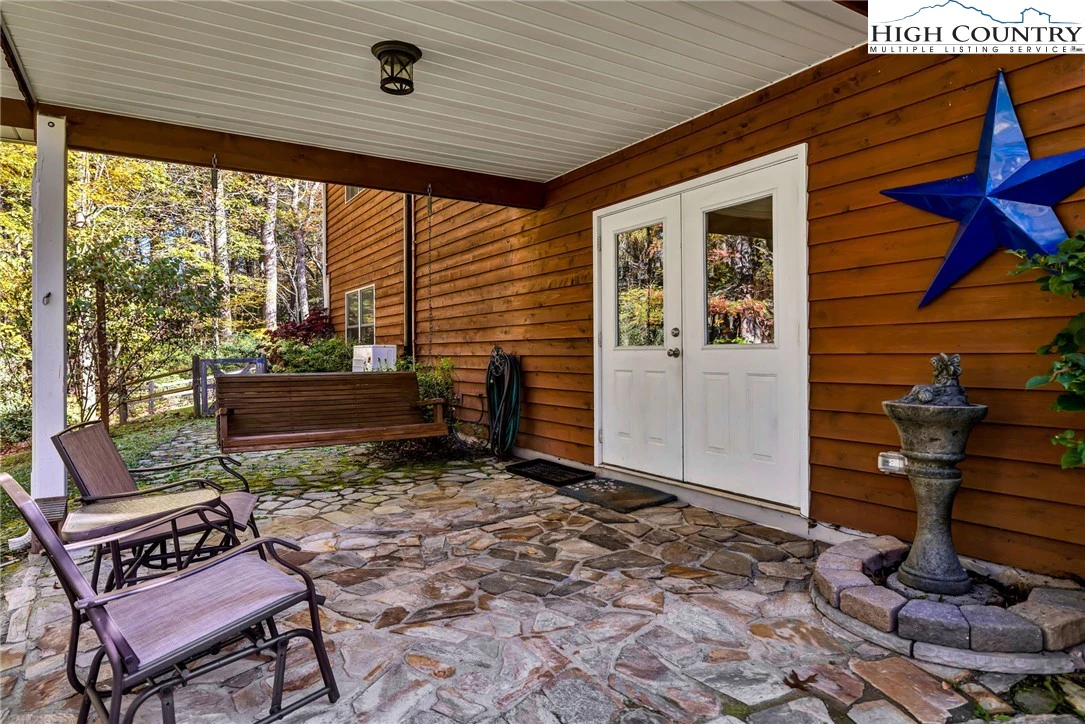 Image number 2 for the current listing