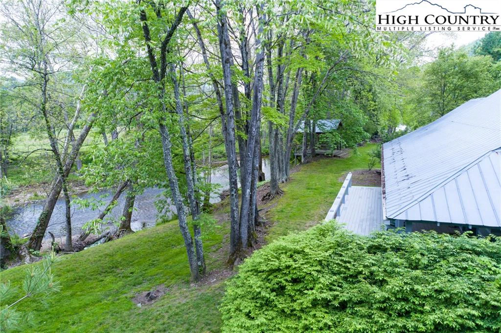 Image number 9 for the current listing