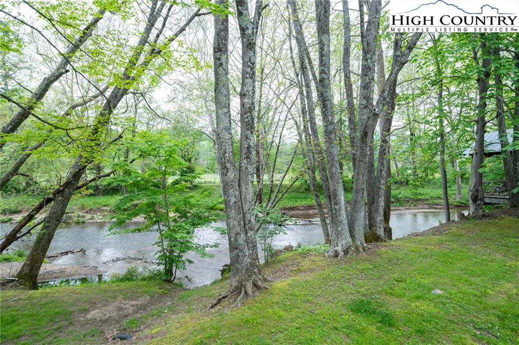 Image number 15 for the current listing