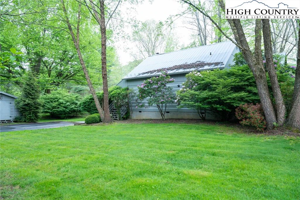 Image number 19 for the current listing