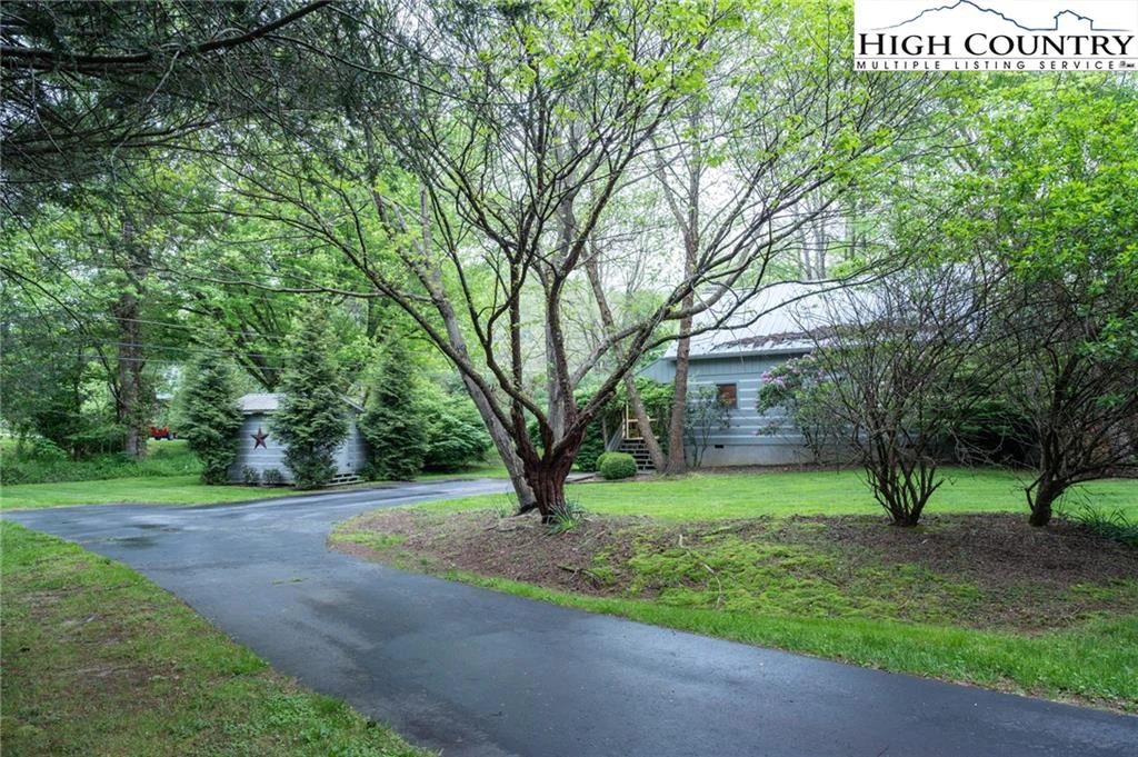 Image number 22 for the current listing