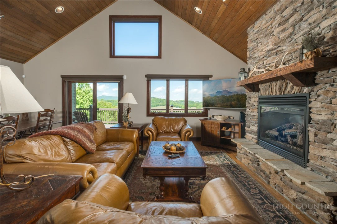 Image number 8 for the current listing