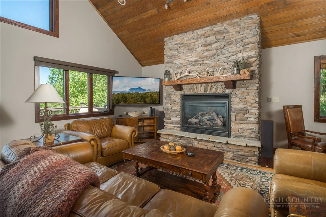 Image number 9 for the current listing