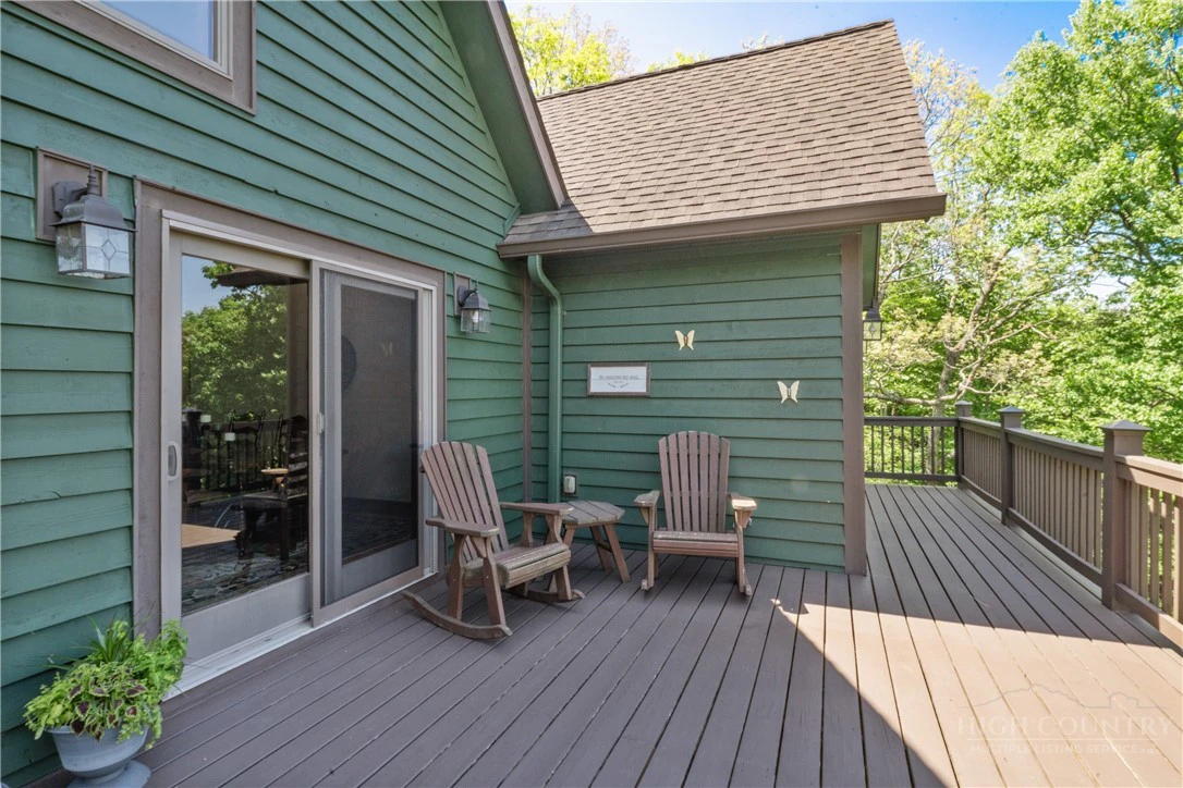 Image number 20 for the current listing