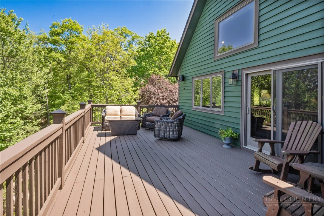 Image number 21 for the current listing
