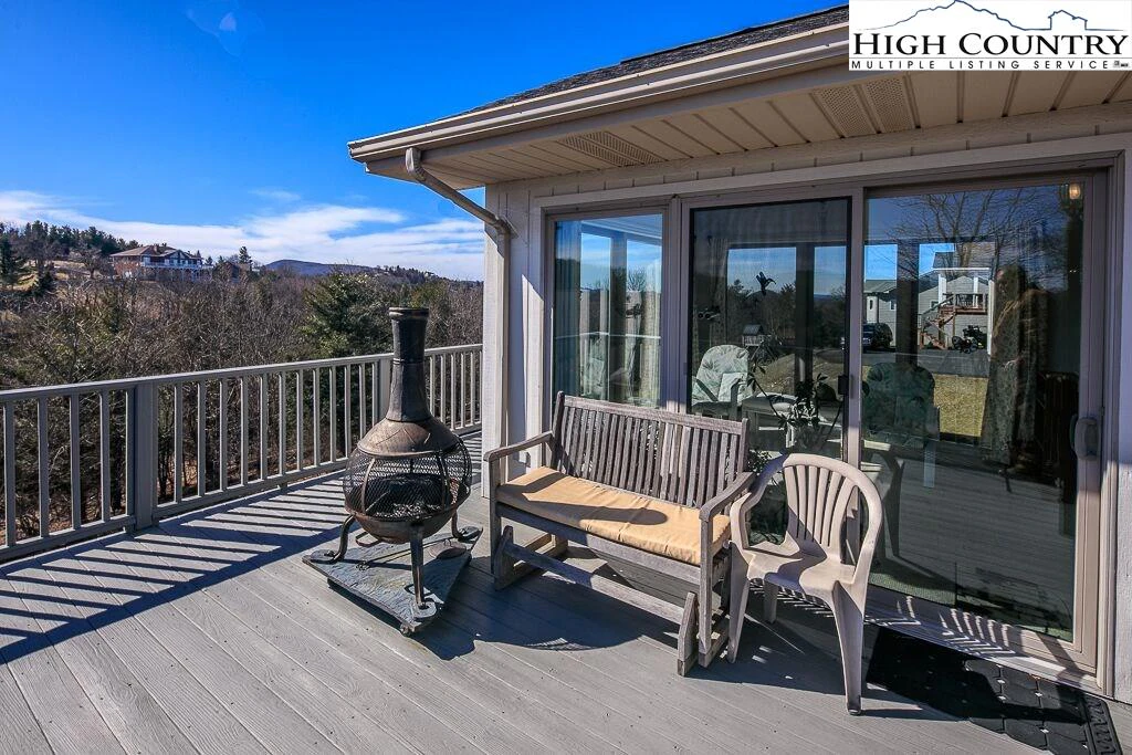 Image number 3 for the current listing