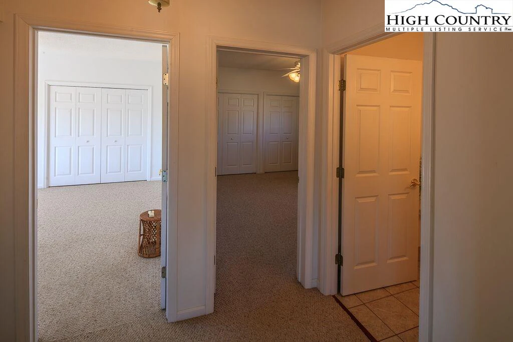 Image number 6 for the current listing