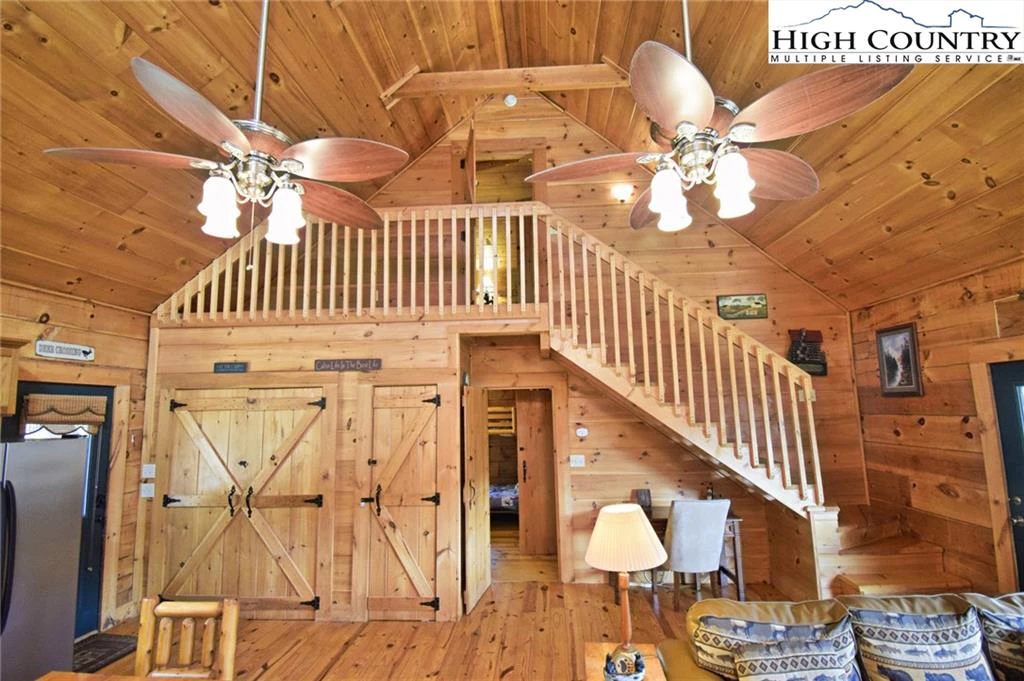 Image number 18 for the current listing