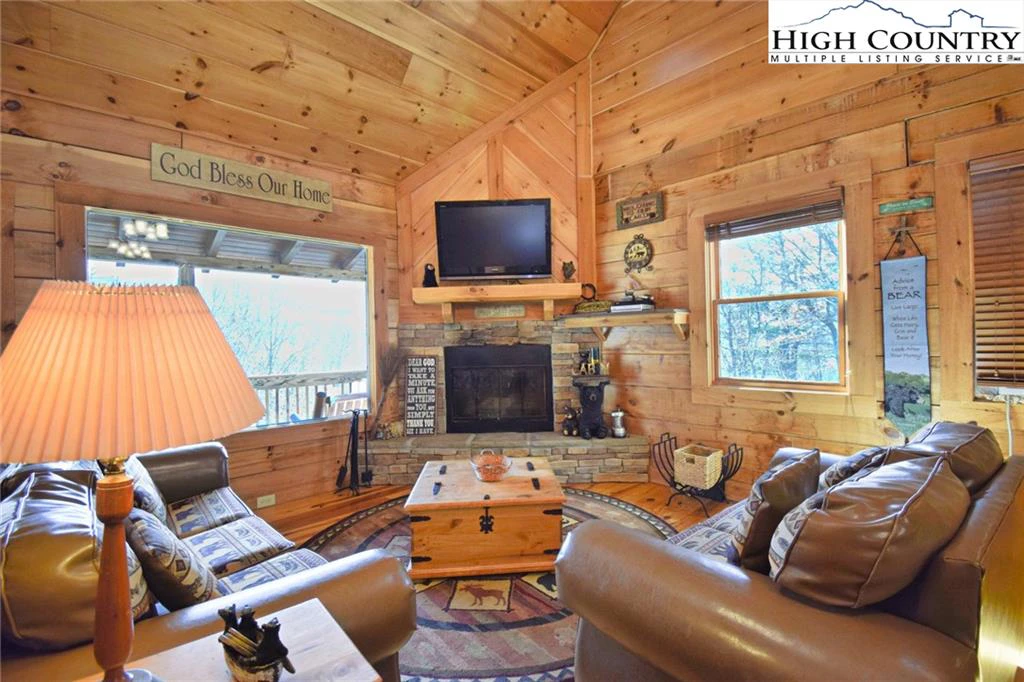 Image number 20 for the current listing