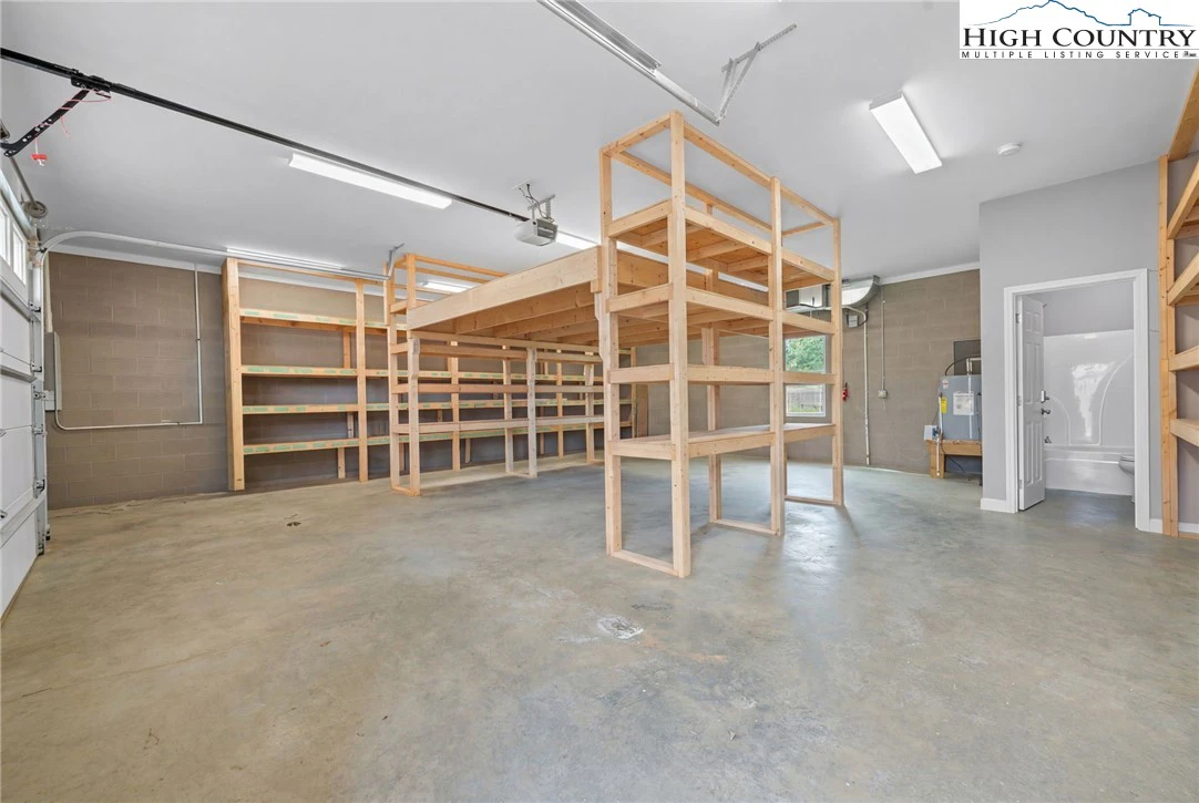 Image number 9 for the current listing
