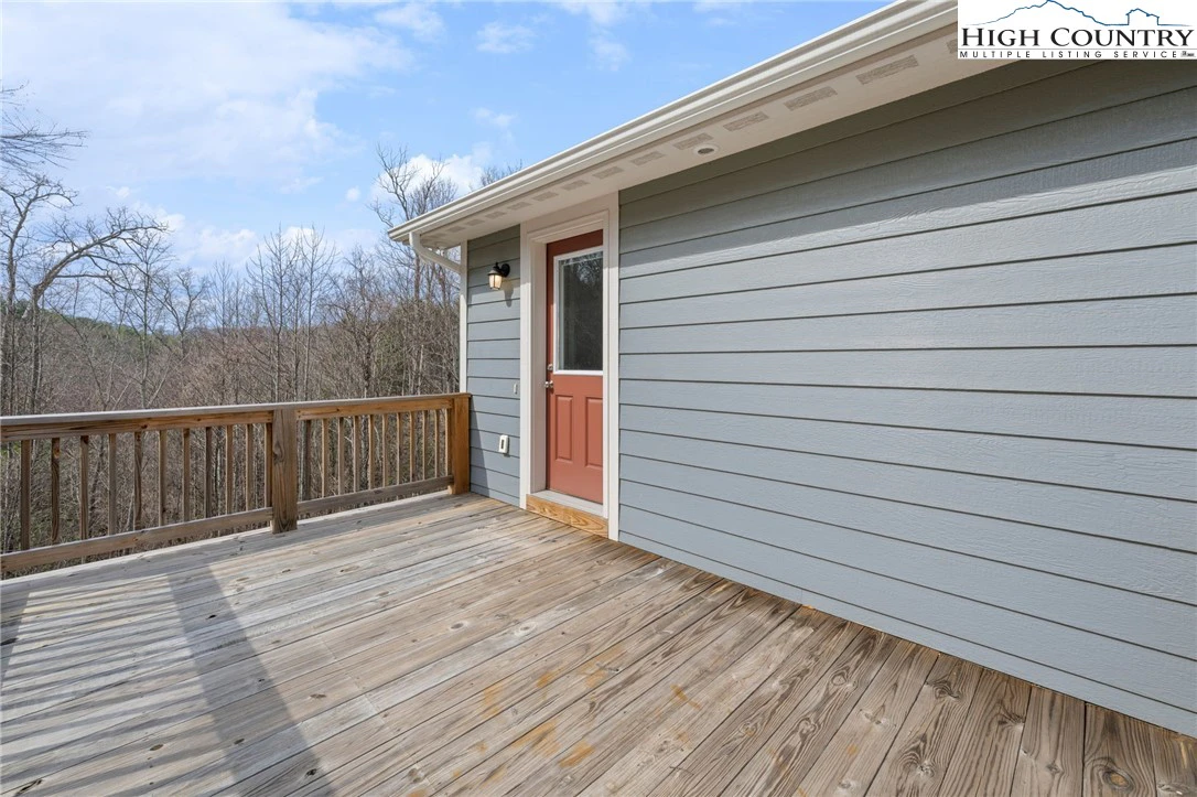 Image number 13 for the current listing