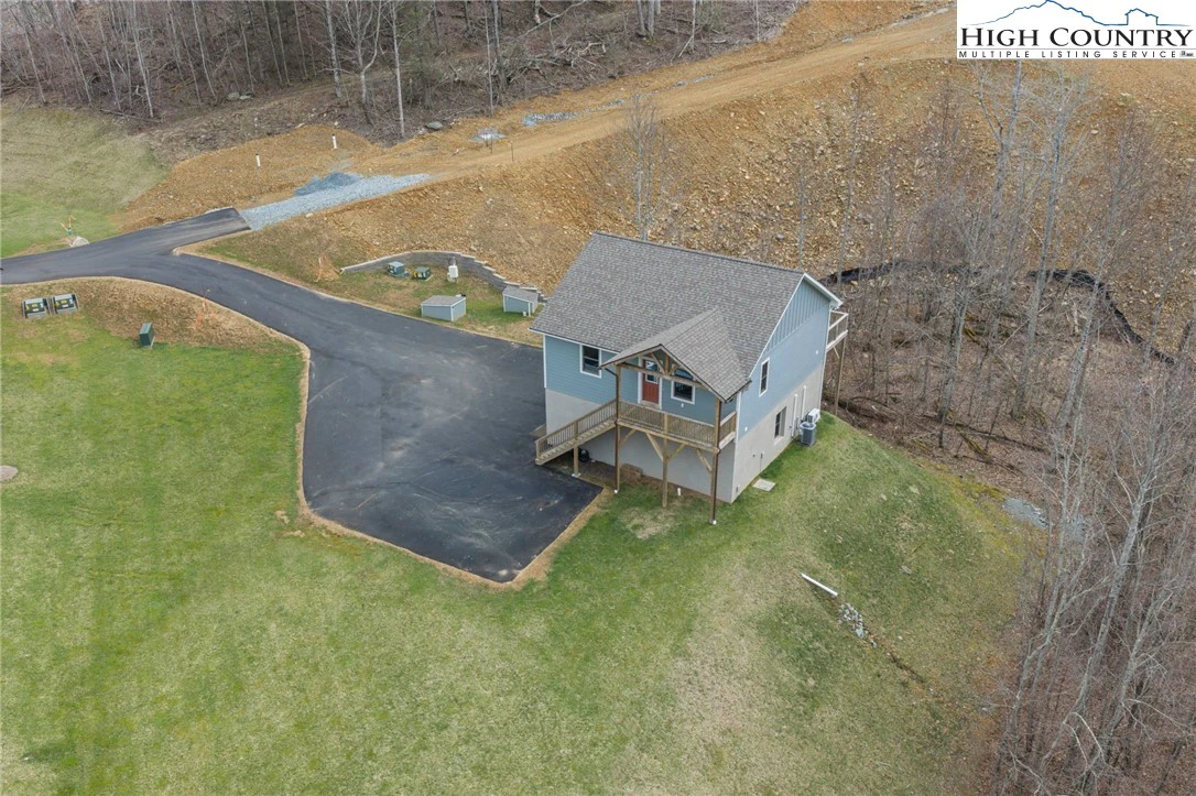 Image number 18 for the current listing